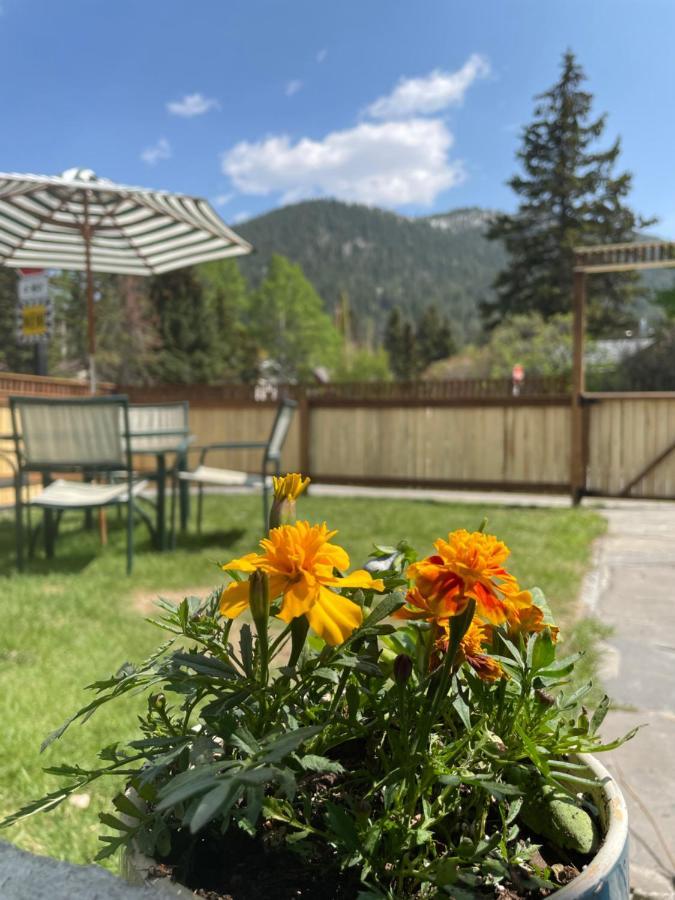 Three Peaks Banff Villa Ngoại thất bức ảnh