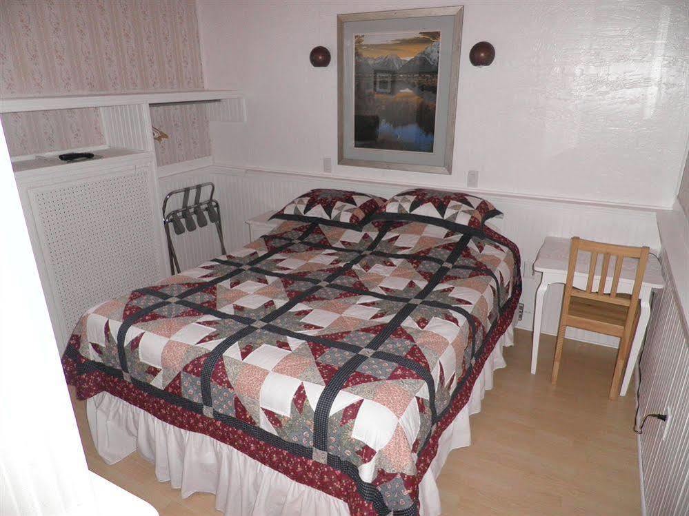 Three Peaks Banff Villa Ngoại thất bức ảnh